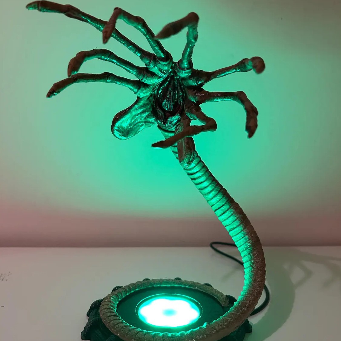 Lampu Alien Facehugger Lampu M - Lighting Decor For Home ulasan dan harga