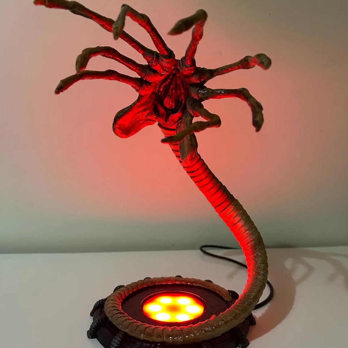 Lampu Alien Facehugger Lampu M - Lighting Decor For Home ulasan dan harga